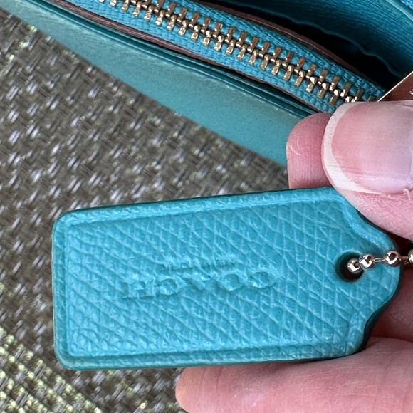 Coach Swingpack/Crossbody - Picture 12 of 12